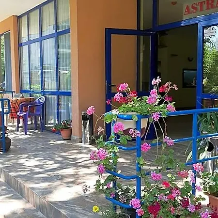 Complex Astra فندق 3*